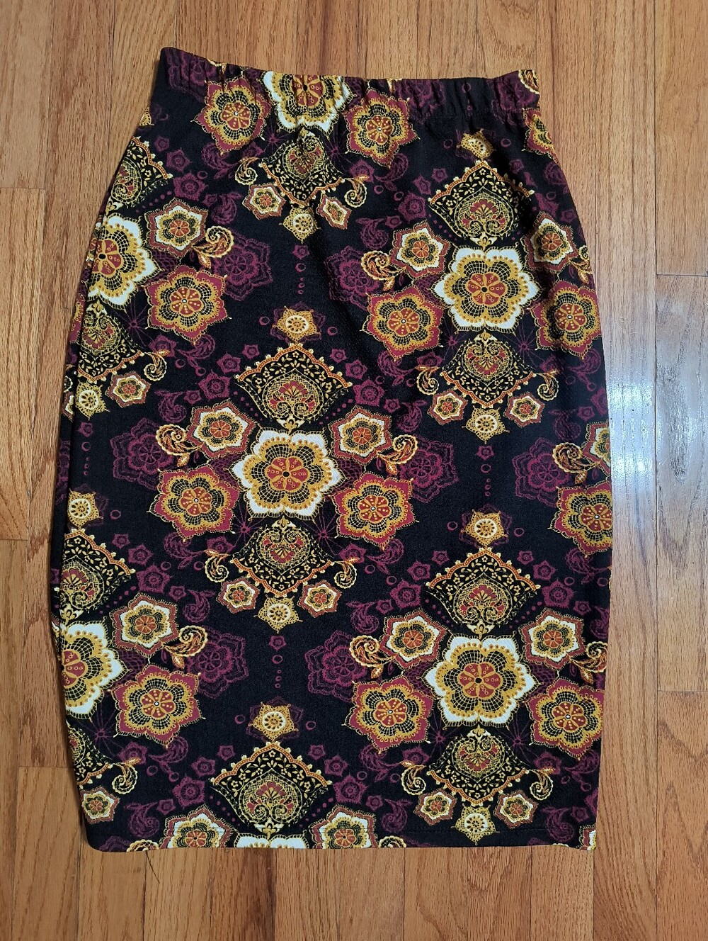 Pick 3/$10⭐ Travel Elements Pencil Skirt, Women's Medium